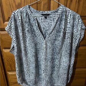 Banana Republic Black and White Patterned Top